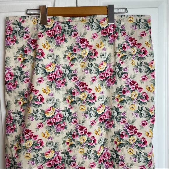 Floral Midi Skirt - Picture 3 of 5